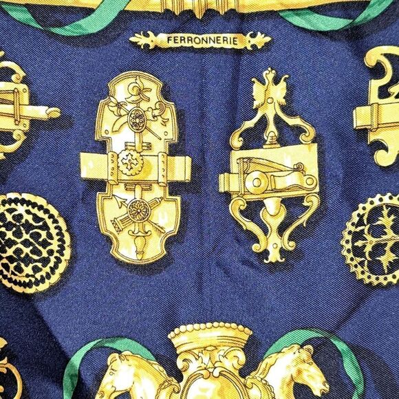 Hermes Carre Mini Silk Scarf Multicolor NEW IN BOX Authentic GIFTABLE - Picture 3 of 11